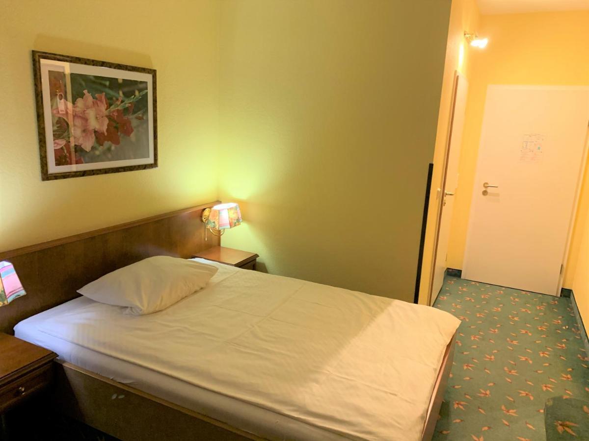 Brandiser Parkhotel ภายนอก รูปภาพ